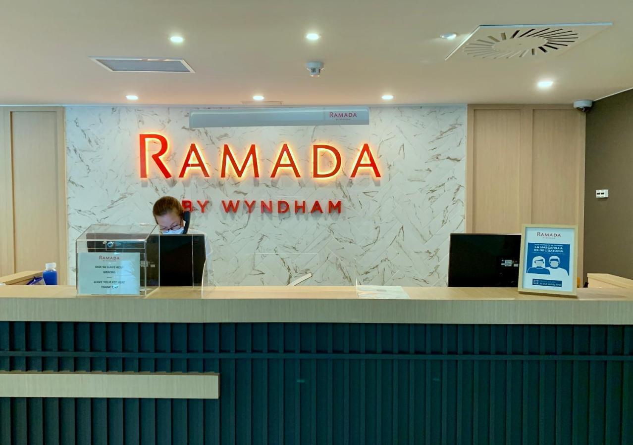 Hotel Ramada By Wyndham Valencia Almussafes Exterior foto