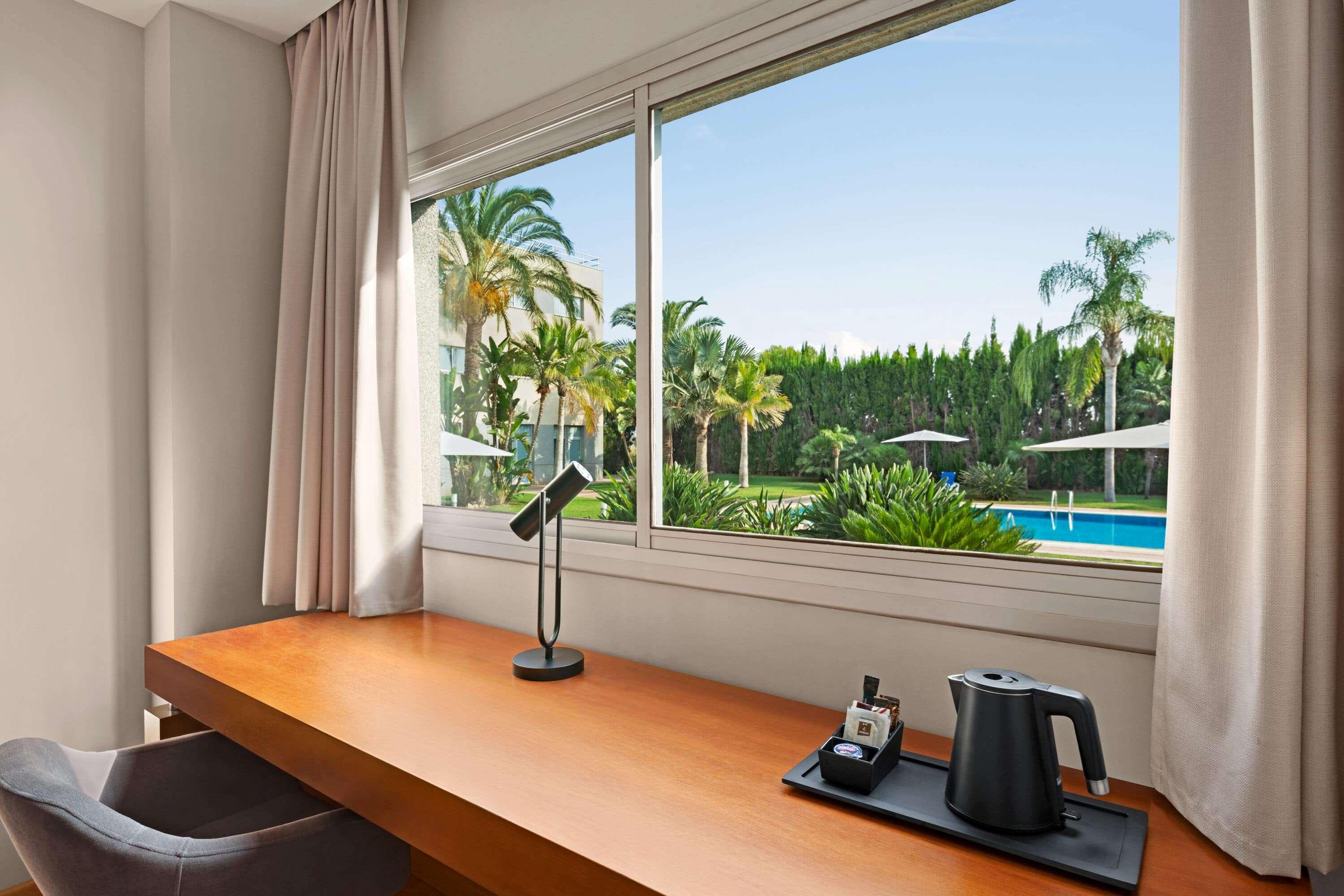 Hotel Ramada By Wyndham Valencia Almussafes Exterior foto