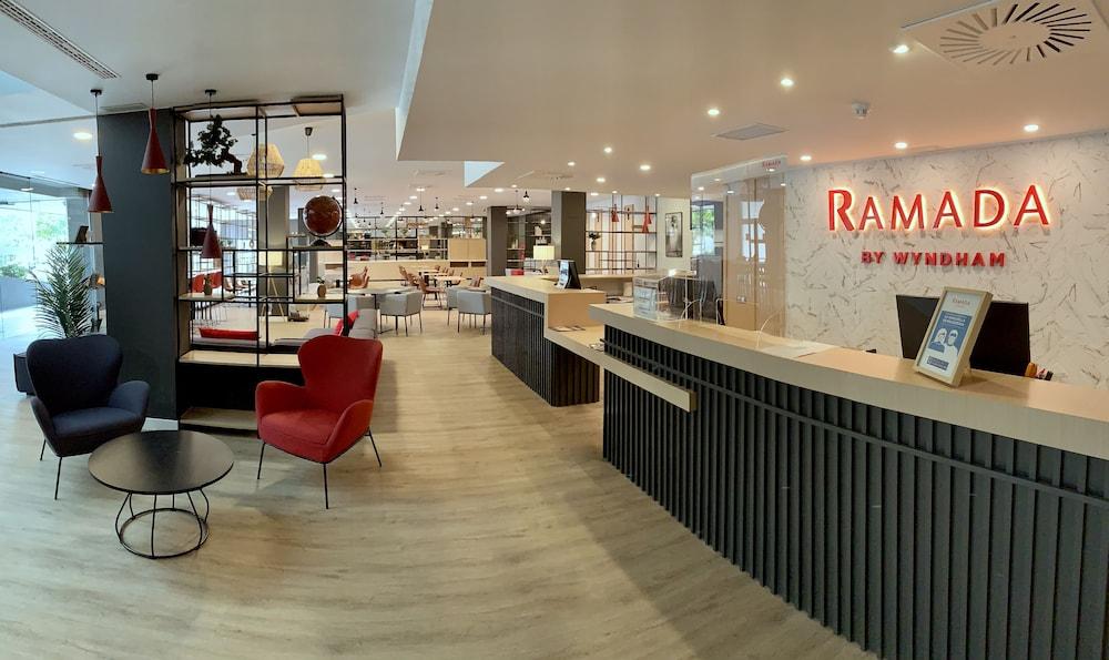 Hotel Ramada By Wyndham Valencia Almussafes Exterior foto