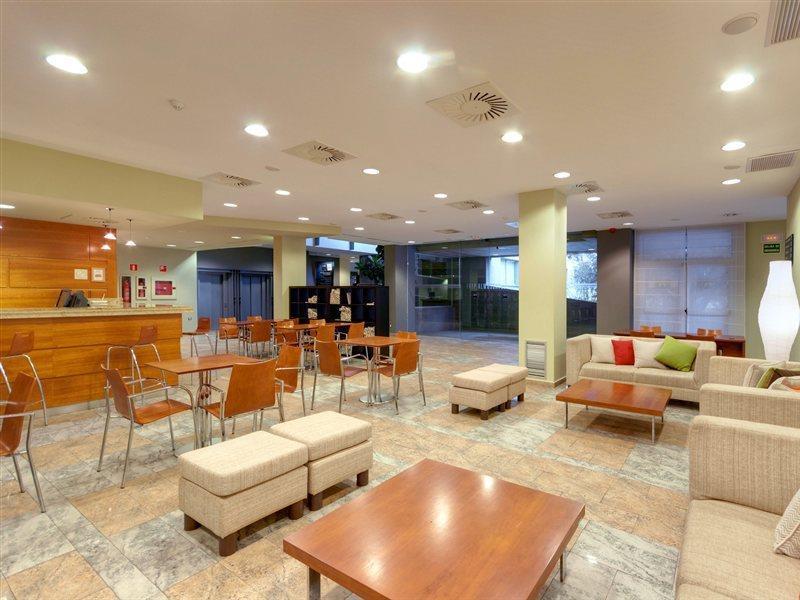 Hotel Ramada By Wyndham Valencia Almussafes Exterior foto
